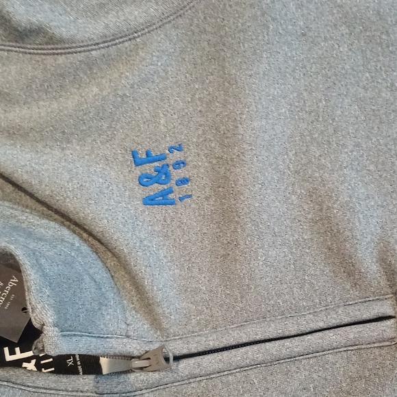 Abercrombie & Fitch A&F Active muscle half zip grey logo sweatshirt NWT XL - Picture 5 of 15